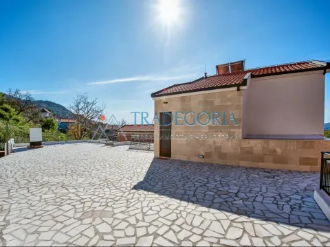 Prodaja, kuća, 180m², Tivat, Crna Gora - image 30