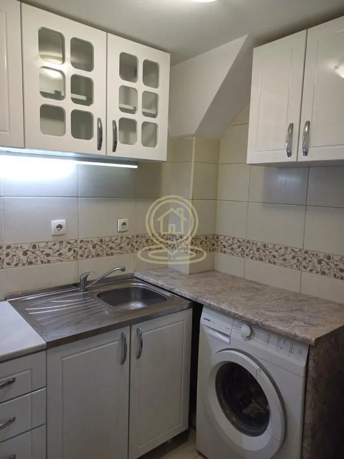 Izdavanje, dvosoban stan, 41m², Čubura, Beograd
