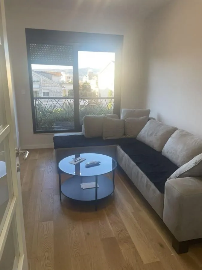 Rent, two bedroom apartment, 67m², Kalimanj, Tivat