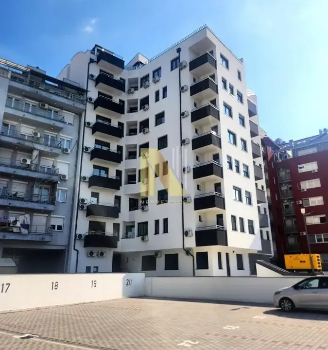 Rent, parking/garage, 15m², Grbavica, Novi Sad Sve Podlokacije