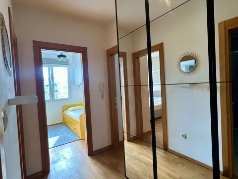 Rent, two bedroom apartment, 60m², Blok 9, Podgorica - image 5