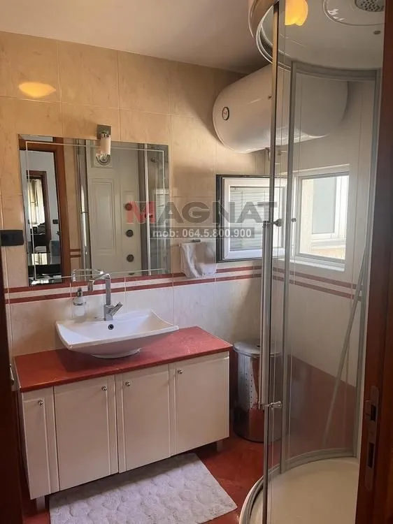 Prodaja, trosoban stan, 85m², Čubura, Beograd