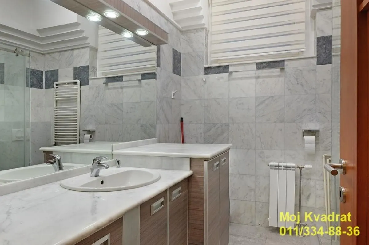 Prodaja, četvorosoban stan, 120m², Stari Grad, Beograd
