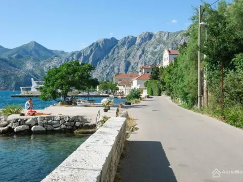 Prodaja, dvosoban stan, 85m², Dobrota, Kotor - image 16