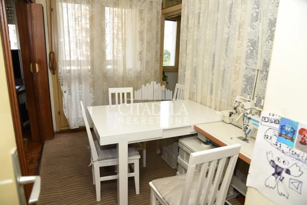 Prodaja, trosoban stan, 70m², Stari Grad, Beograd