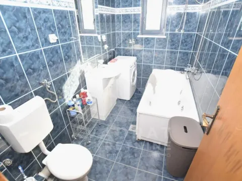 Rent, house, 170m², Gornja Gorica, Podgorica - image 18