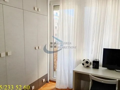 Sale, three bedroom apartment, 69m², Vračar Sve Podlokacije, Beograd - image 11