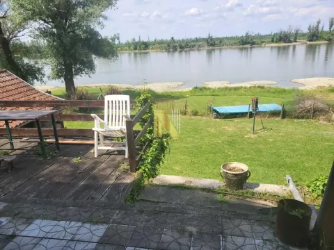 Prodaja, kuća, 77m², Čerević, Beočin - image 1