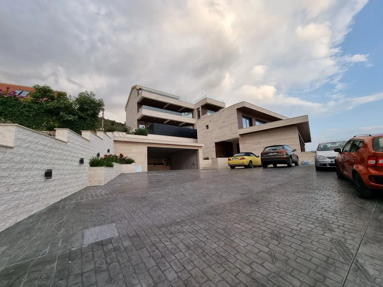 Sale, house, 490m², Tivat, Crna Gora