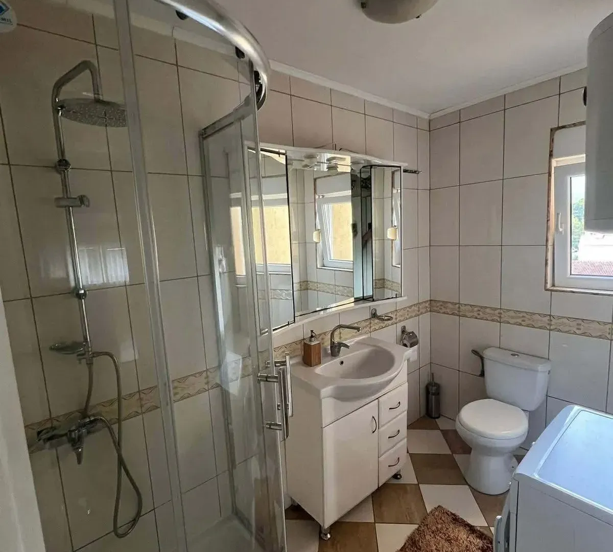 Rent, one bedroom apartment, 75m², Centar, Tivat