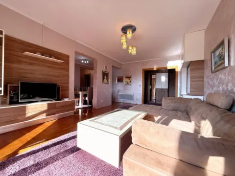 Sale, two bedroom apartment, 84m², Centar, Bar