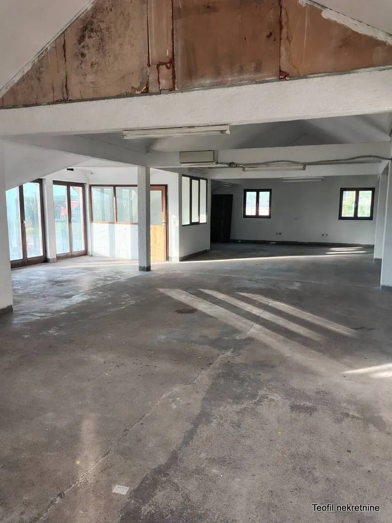 Rent, office space, 630m², Paraćin, Srbija