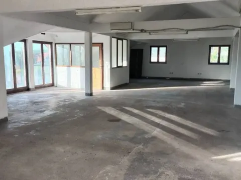 Izdavanje, poslovni prostor, 630m², Paraćin, Srbija - image 9