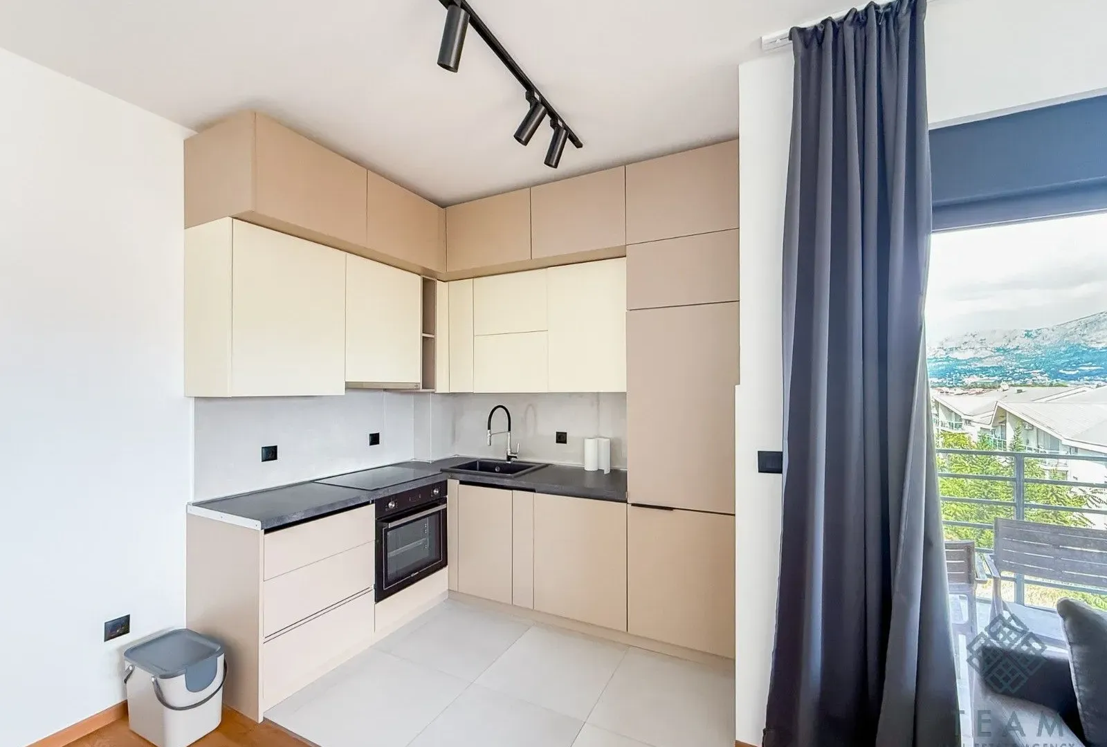 Izdavanje, jednosoban stan, 52m², Gorica C, Podgorica
