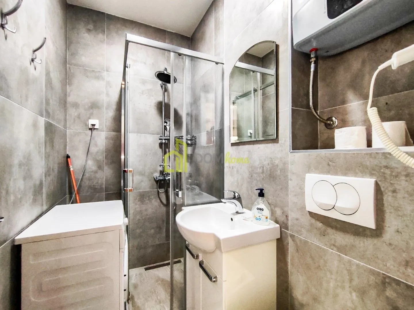 Izdavanje, garsonjera, 18m², Bečići, Budva
