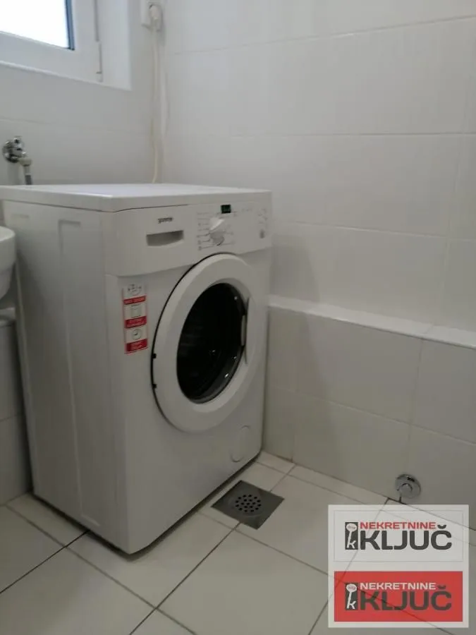 Prodaja, jednosoban stan, 37m², Centar, Novi Sad