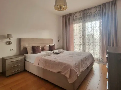 Izdavanje, dvosoban stan, 103m², Budva okolina, Budva - image 3