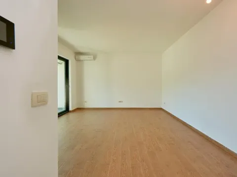 Sale, one bedroom apartment, 51m², Bečići, Budva - image 8