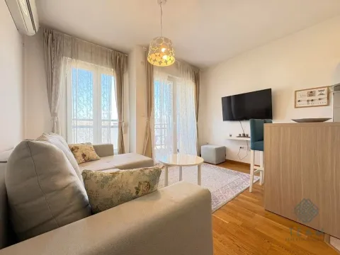 Izdavanje, garsonjera, 27m², City Kvart, Podgorica - image 1