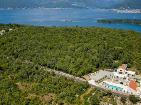 Prodaja, kuća, 432m², Tivat, Crna Gora - image 26