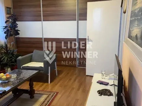 Sale, four bedroom apartment, 85m², Resnik, Beograd - image 3