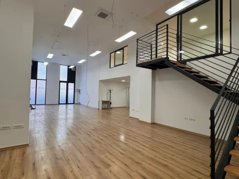 Rent, four bedroom apartment, 200m², Bečići, Budva - image 1