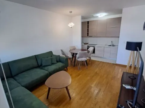 Rent, two bedroom apartment, 68m², City Kvart, Podgorica - image 1