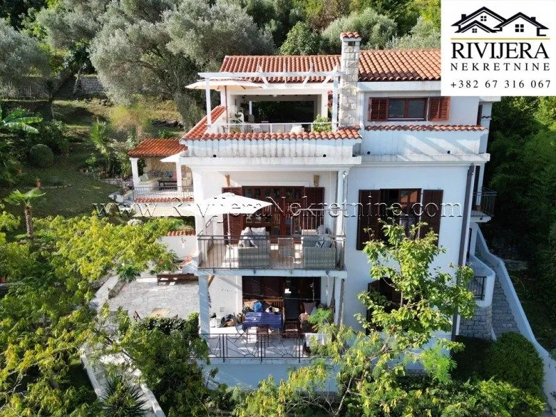 Prodaja, kuća, 203m², Njivice, Herceg Novi