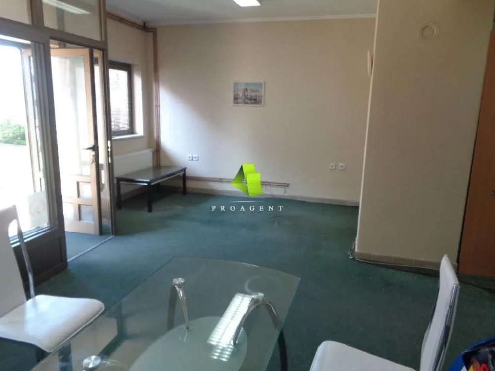 Izdavanje, poslovni prostor, 70m², Ledena Stena, Niš