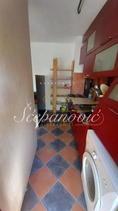 Prodaja, dvosoban stan, 43m², Adamovićevo Naselje, Novi Sad Sve Podlokacije