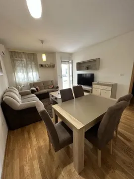 Izdavanje, dvosoban stan, 80m², City Kvart, Podgorica - image 4