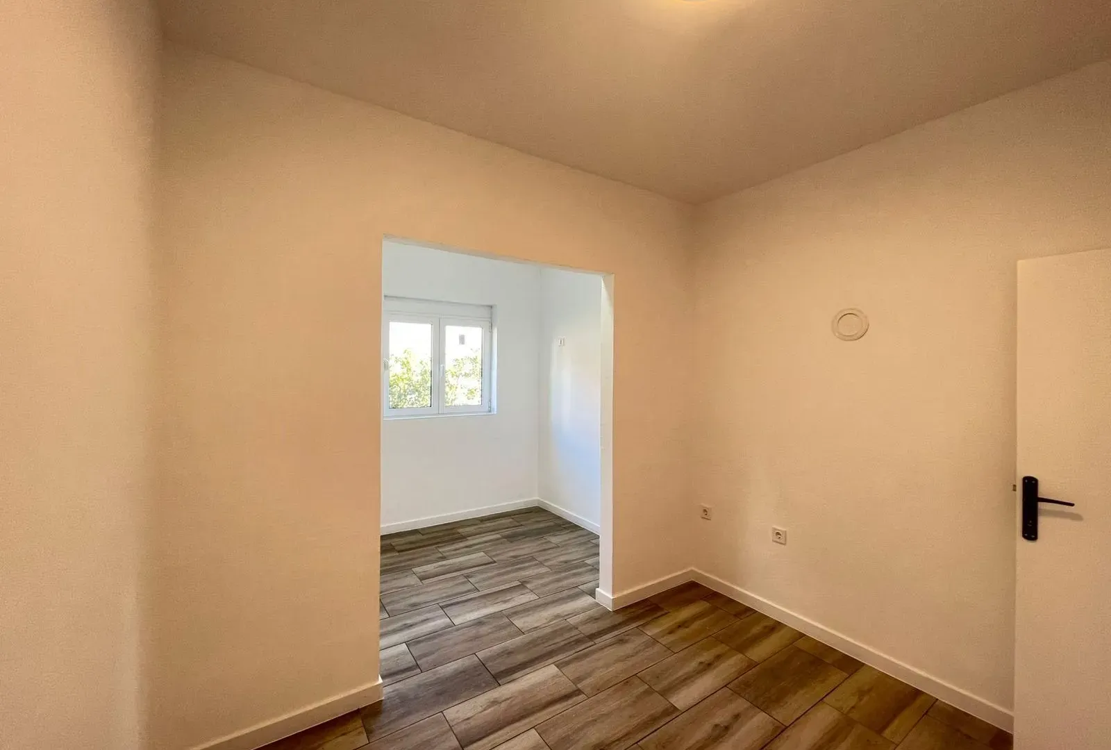Prodaja, kuća, 118m², Dumidran, Tivat