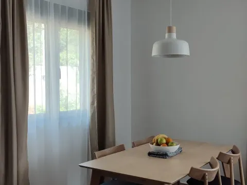 Izdavanje, dvosoban stan, 69m², Gospoština, Budva - image 4