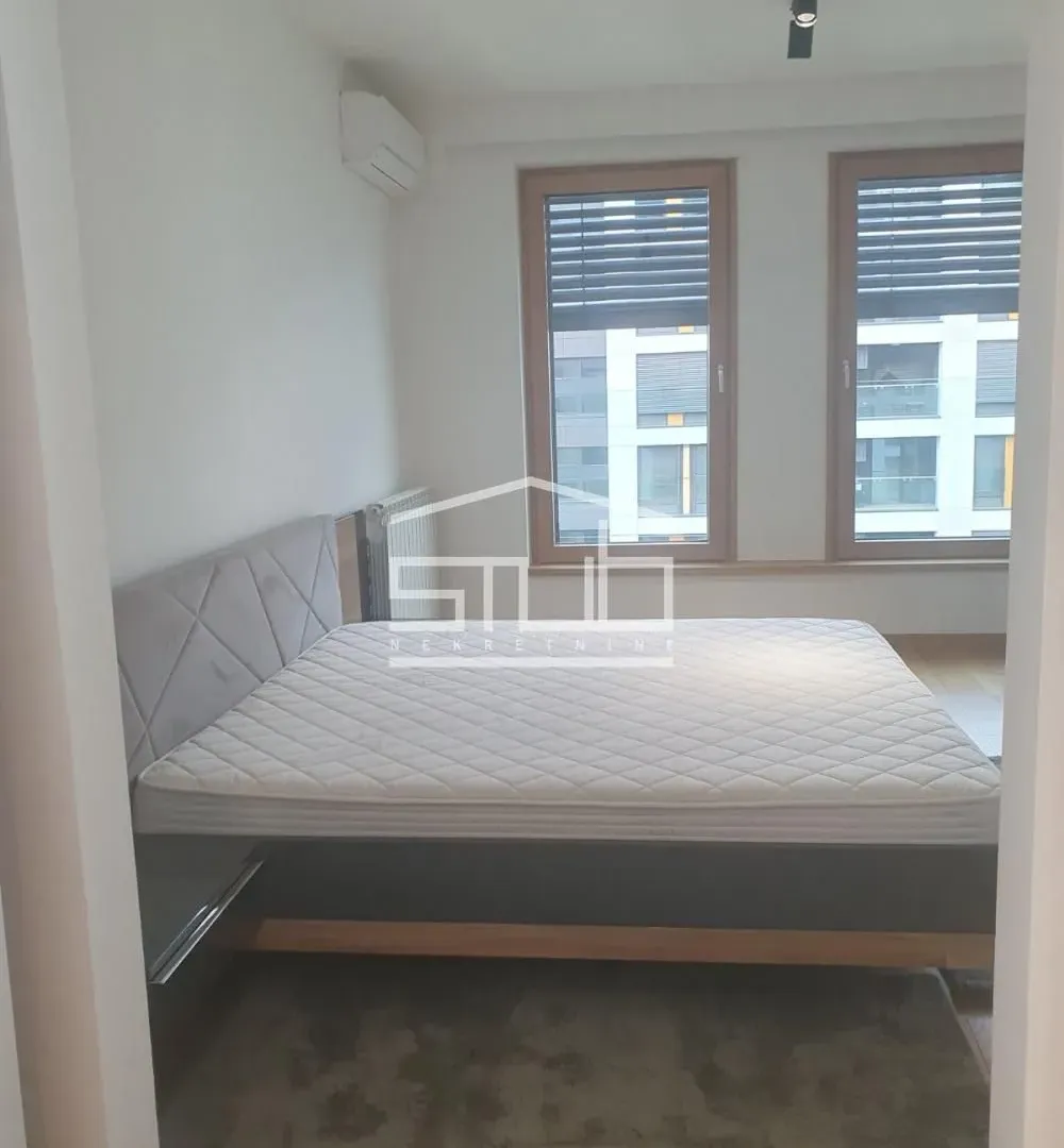 Izdavanje, trosoban stan, 108m², Novi Beograd Blok 65, Novi Beograd Sve Podlokacije