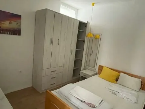 Izdavanje, dvosoban stan, 120m², Kumbor, Herceg Novi - image 6
