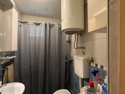 Prodaja, kuća, 90m², Tološi, Podgorica - image 8