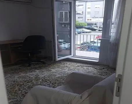 Stan in Zvezdara Sve Podlokacije