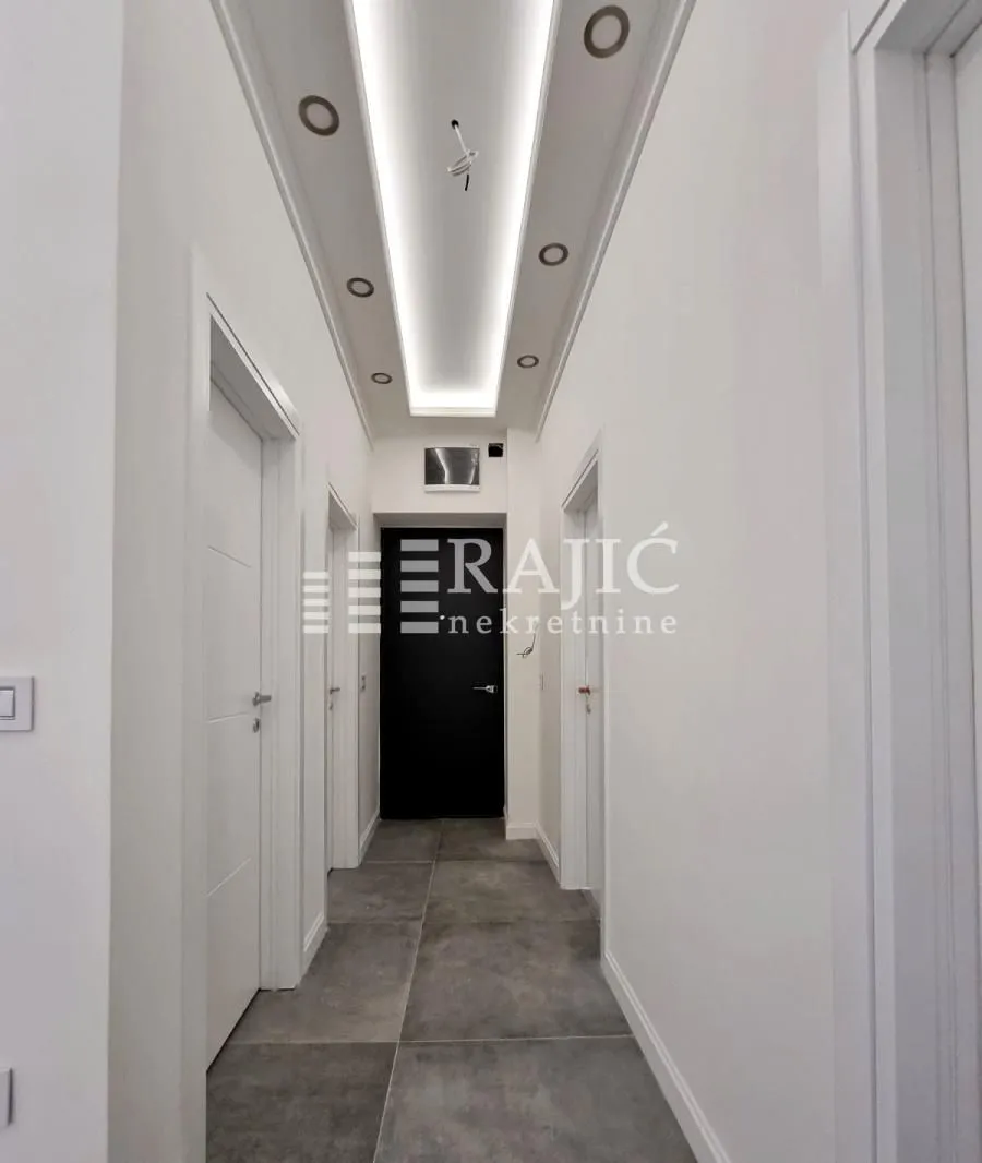 Rent, four bedroom apartment, 80m², Stari Grad, Beograd