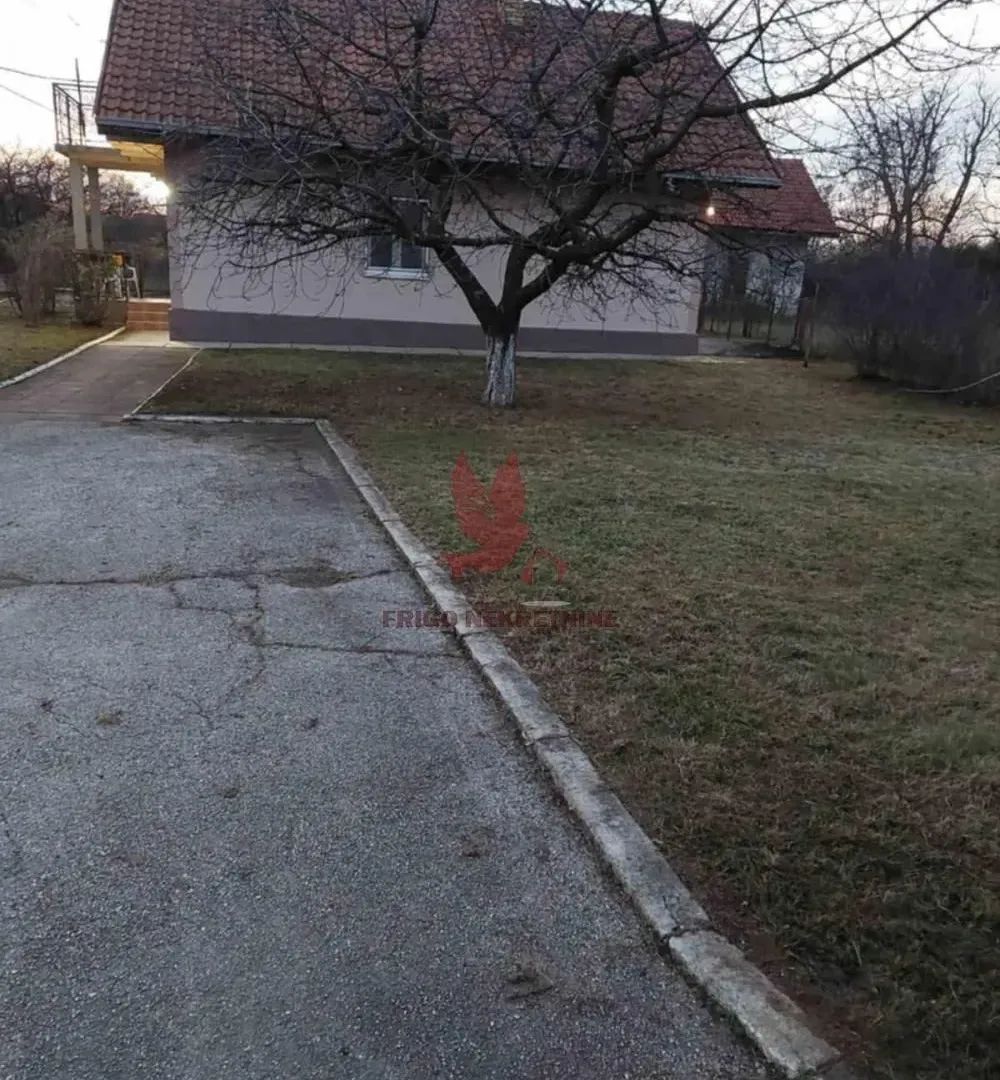 Sale, house, 160m², Medjulužje, Mladenovac