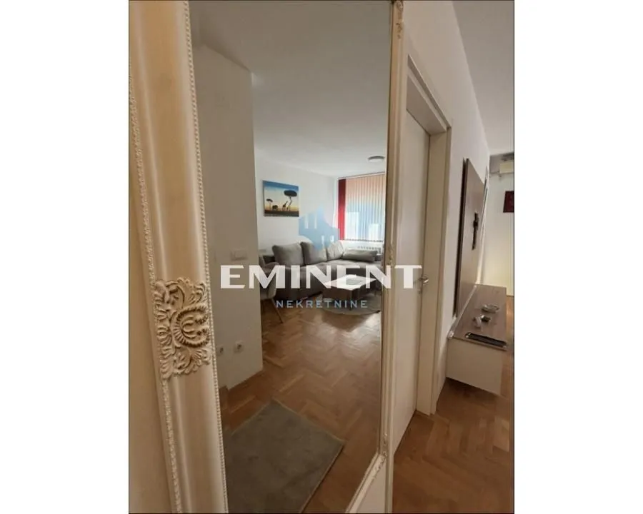 Rent, two bedroom apartment, 42m², Novi Beograd Blok 72, Novi Beograd Sve Podlokacije