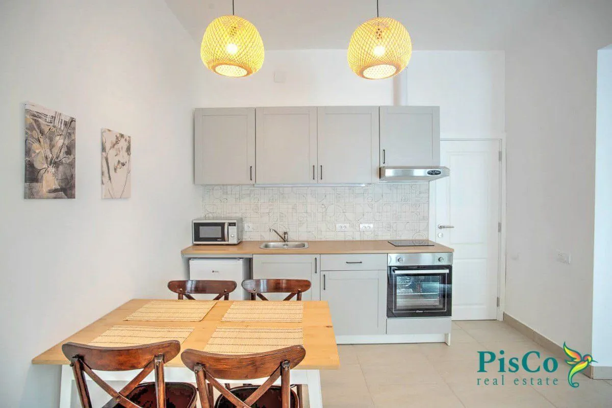 Prodaja, četvorosoban stan, 200m², Herceg Novi, Crna Gora