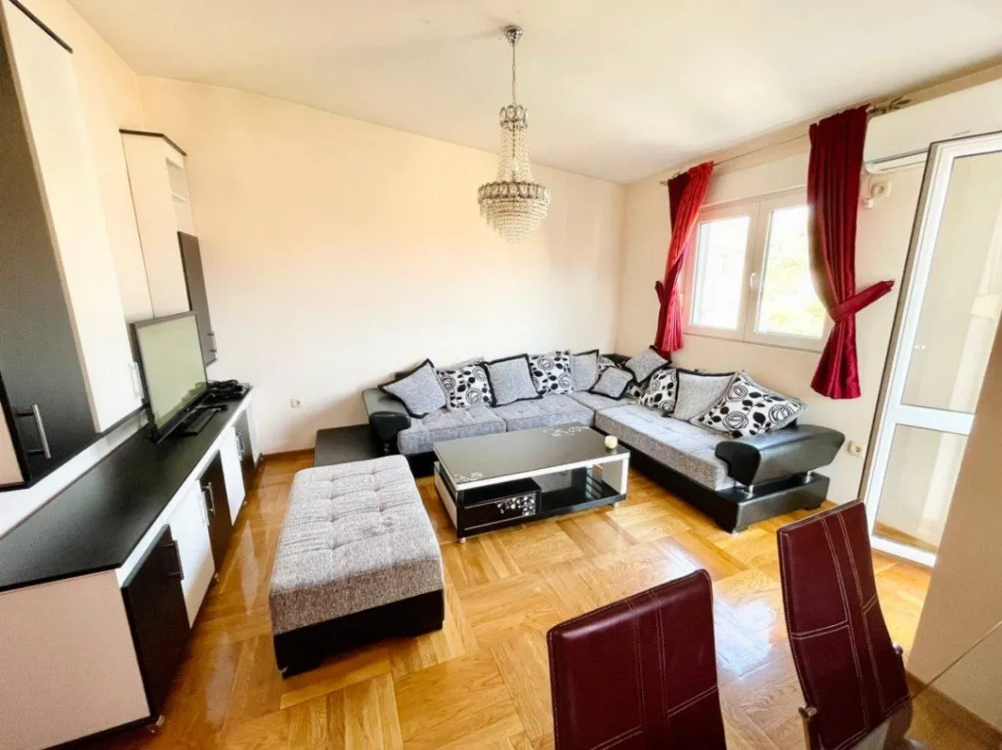 Izdavanje, dvosoban stan, 70m², Zabjelo, Podgorica