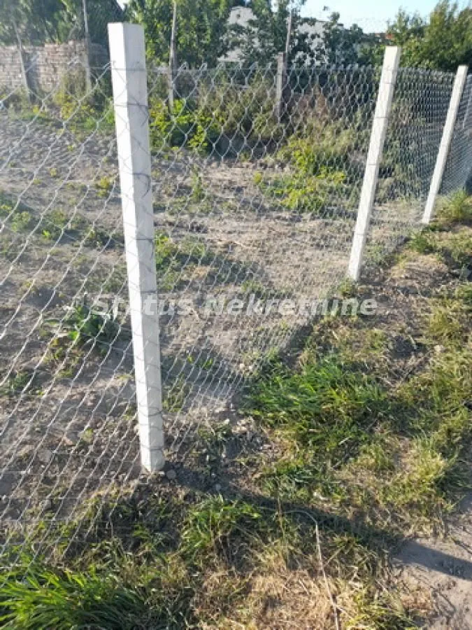 Izdavanje, plac, 880m², Veternik, Novi Sad Sve Podlokacije