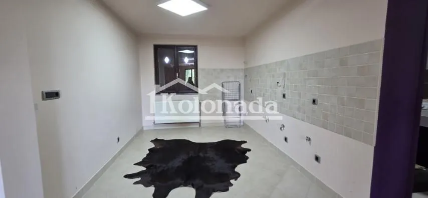 Prodaja, kuća, 325m², Sopot, Beograd