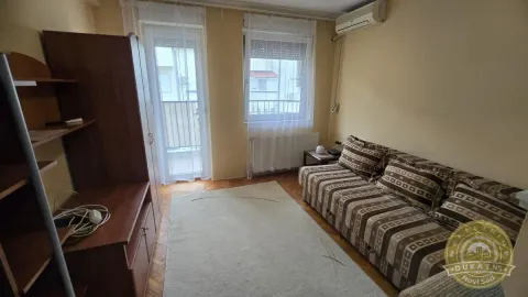 Izdavanje, garsonjera, 30m², Bulevar Oslobodjenja, Novi Sad Sve Podlokacije - image 3