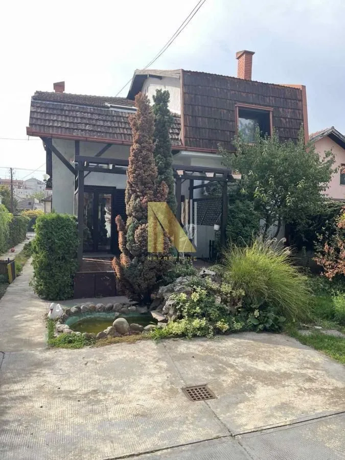 Sale, house, 256m², Banatić, Novi Sad Sve Podlokacije