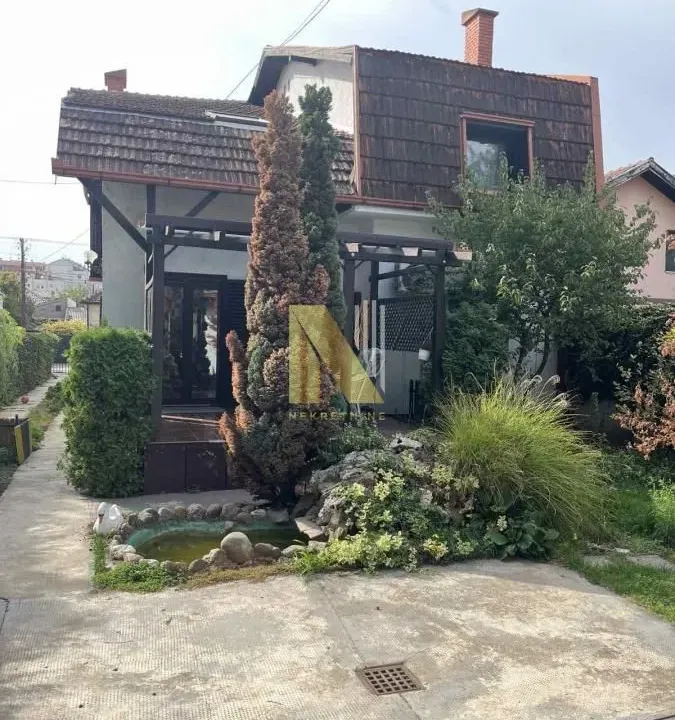 Sale, house, 256m², Banatić, Novi Sad Sve Podlokacije