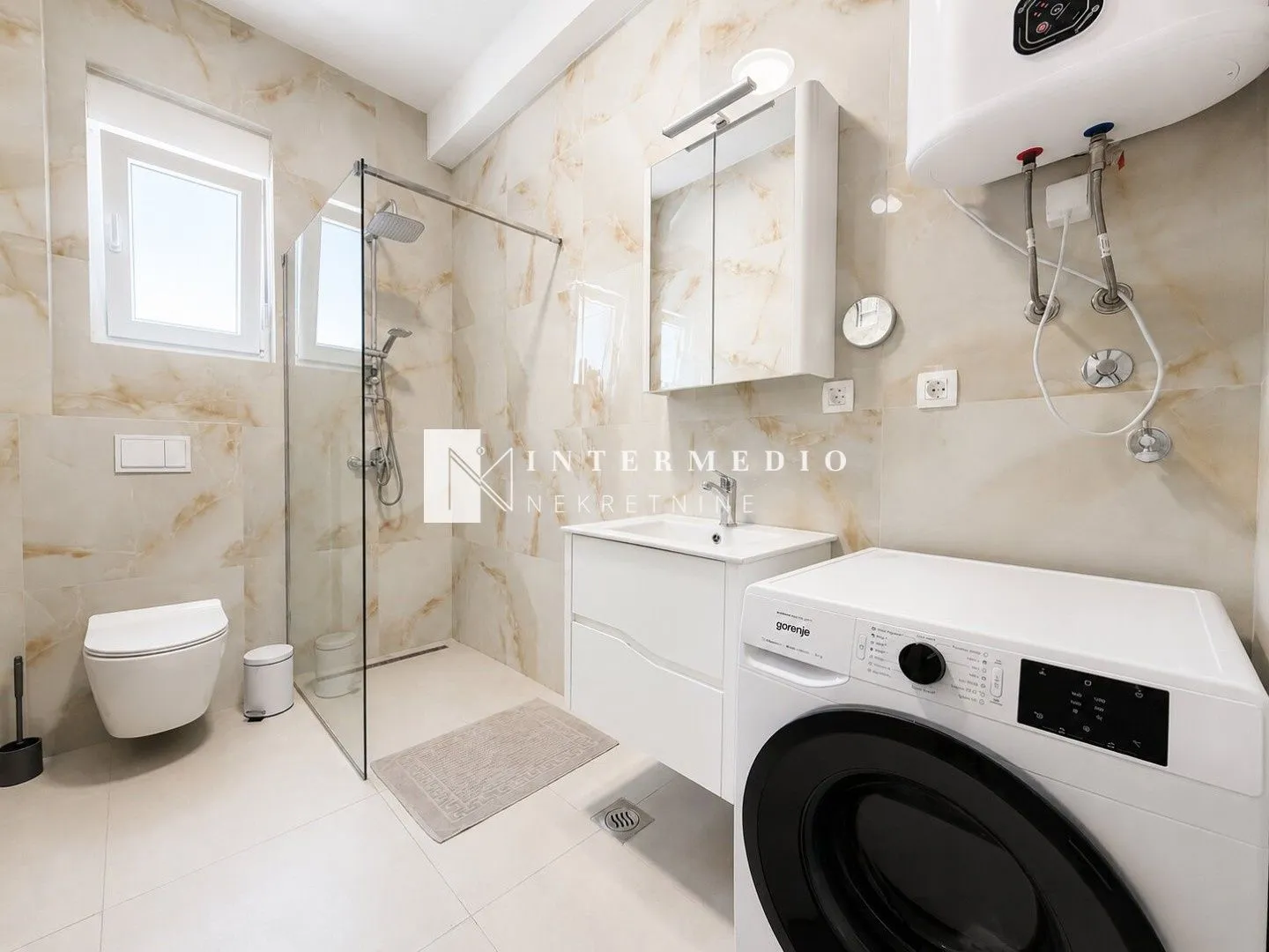 Prodaja, dvosoban stan, 69m², Đenovići, Herceg Novi