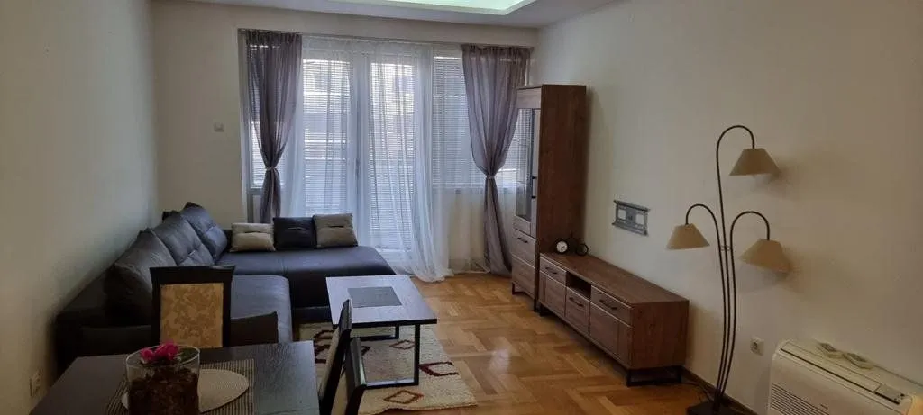Izdavanje, jednosoban stan, 60m², Preko Morače, Podgorica