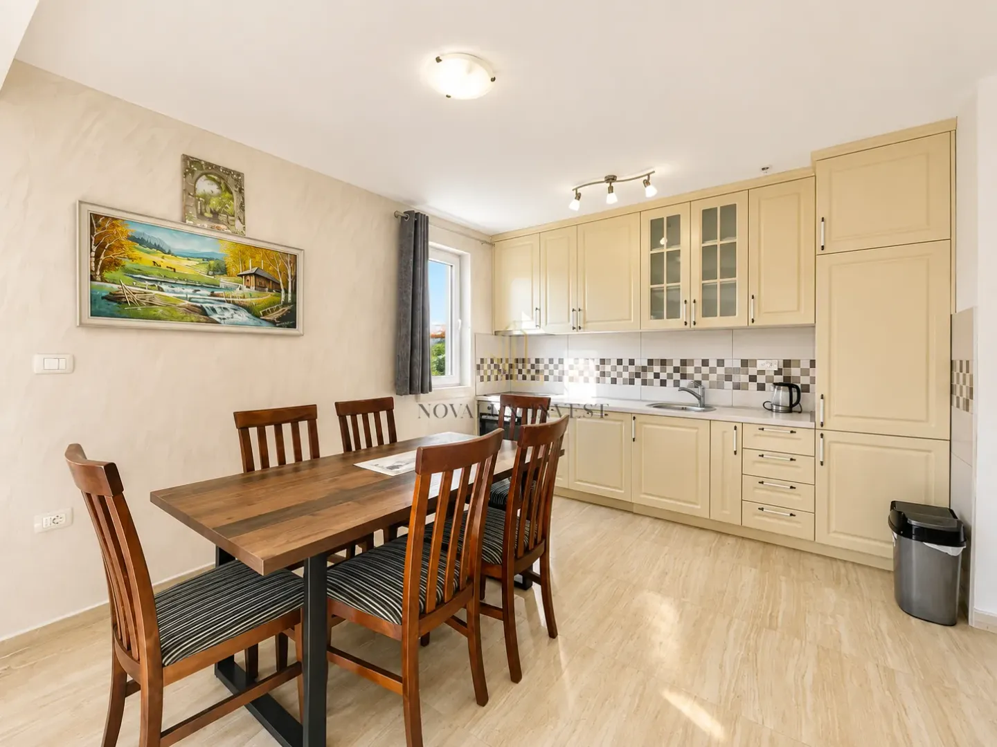 Rent, house, 200m², Krimovica, Kotor